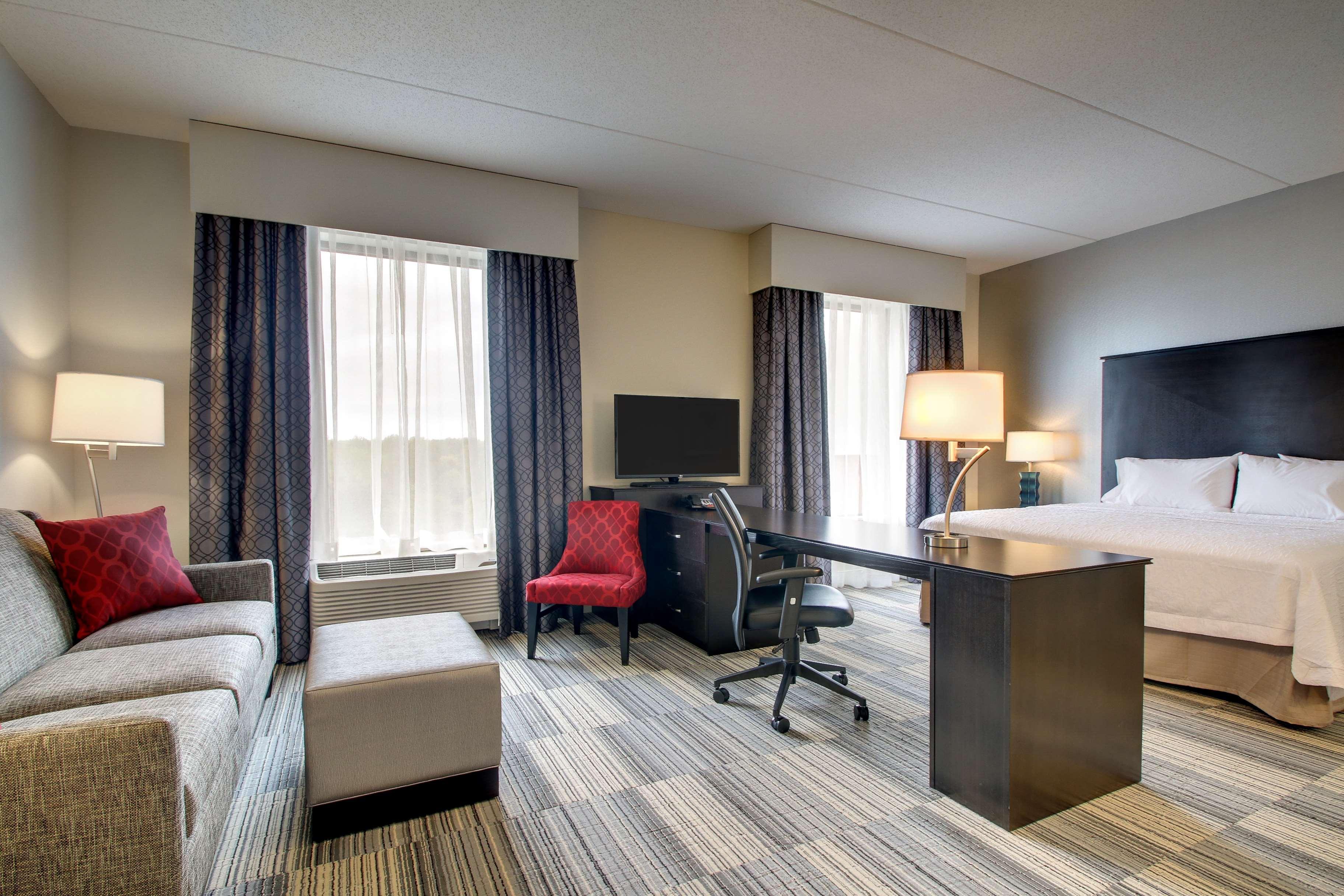 Hampton & Airport 3* Greenville