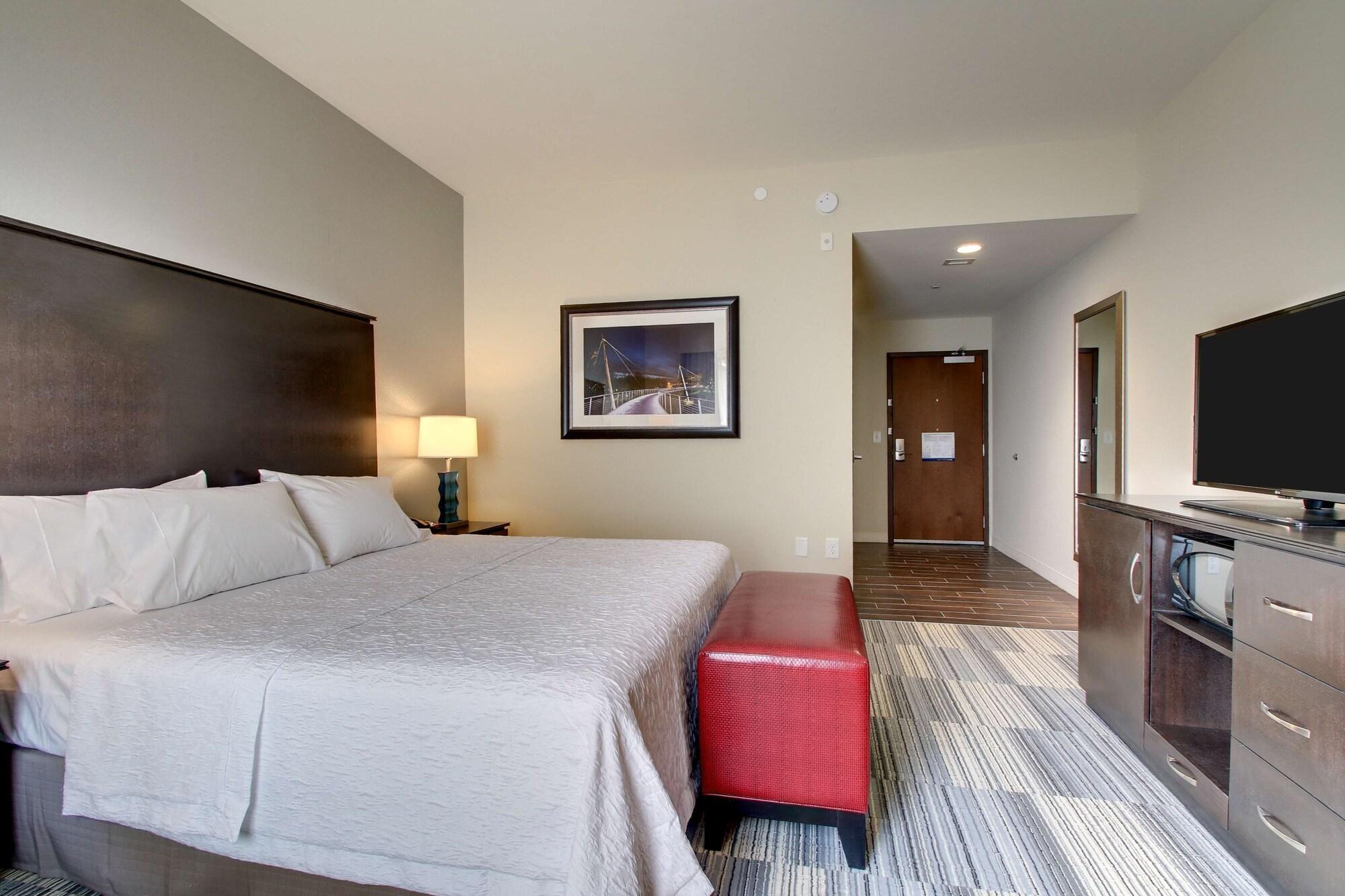 Hotel Hampton & Airport