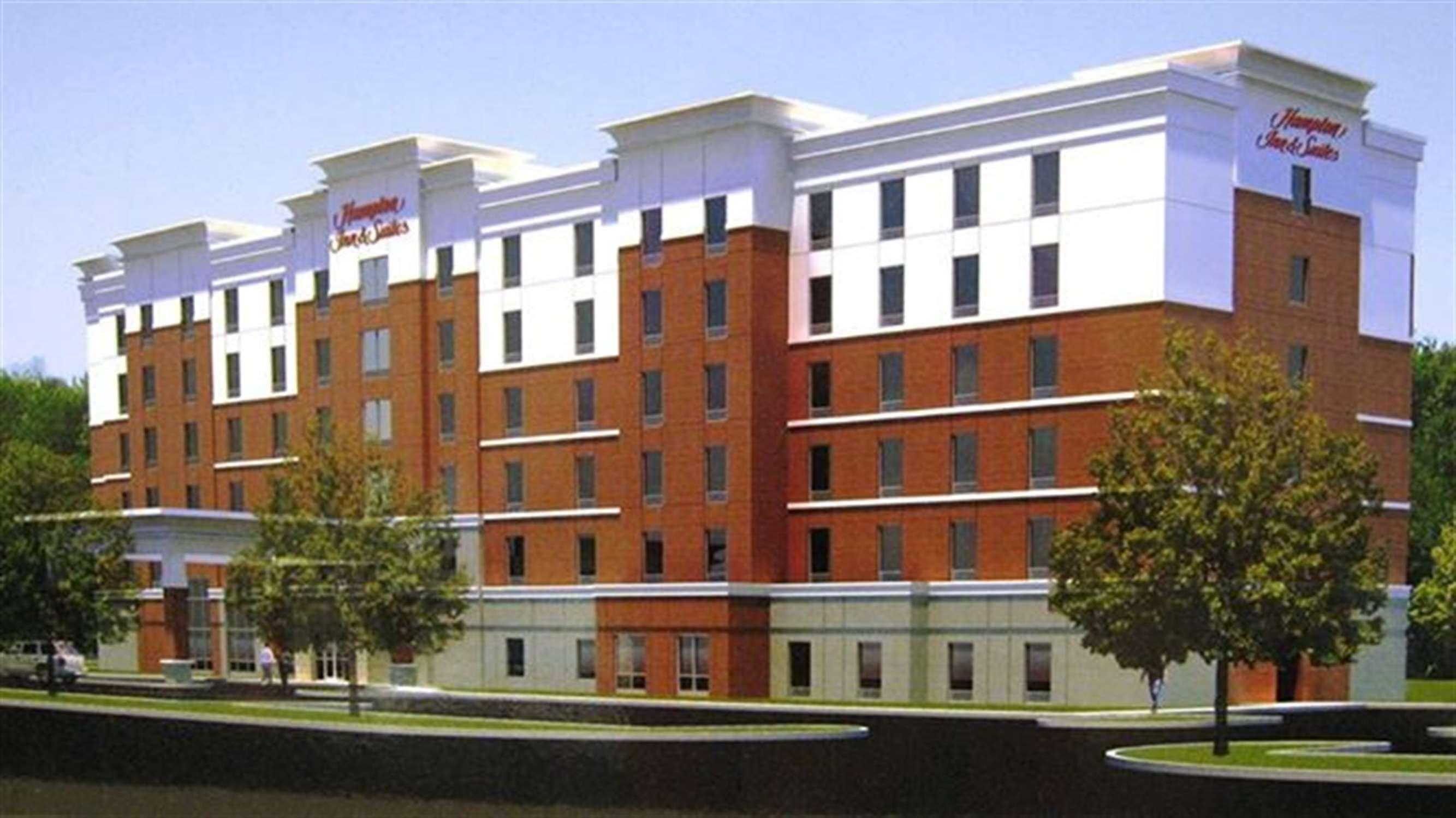 Hotel Hampton & Airport
