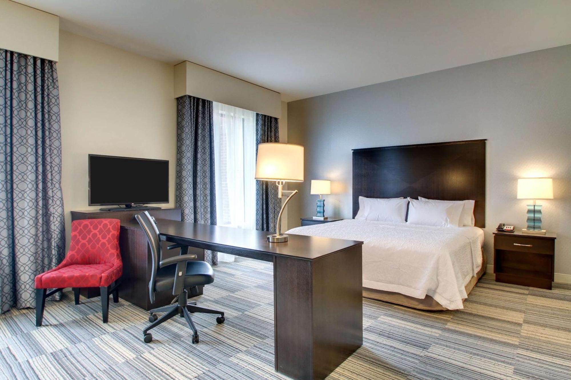 Hampton & Airport 3* Greenville